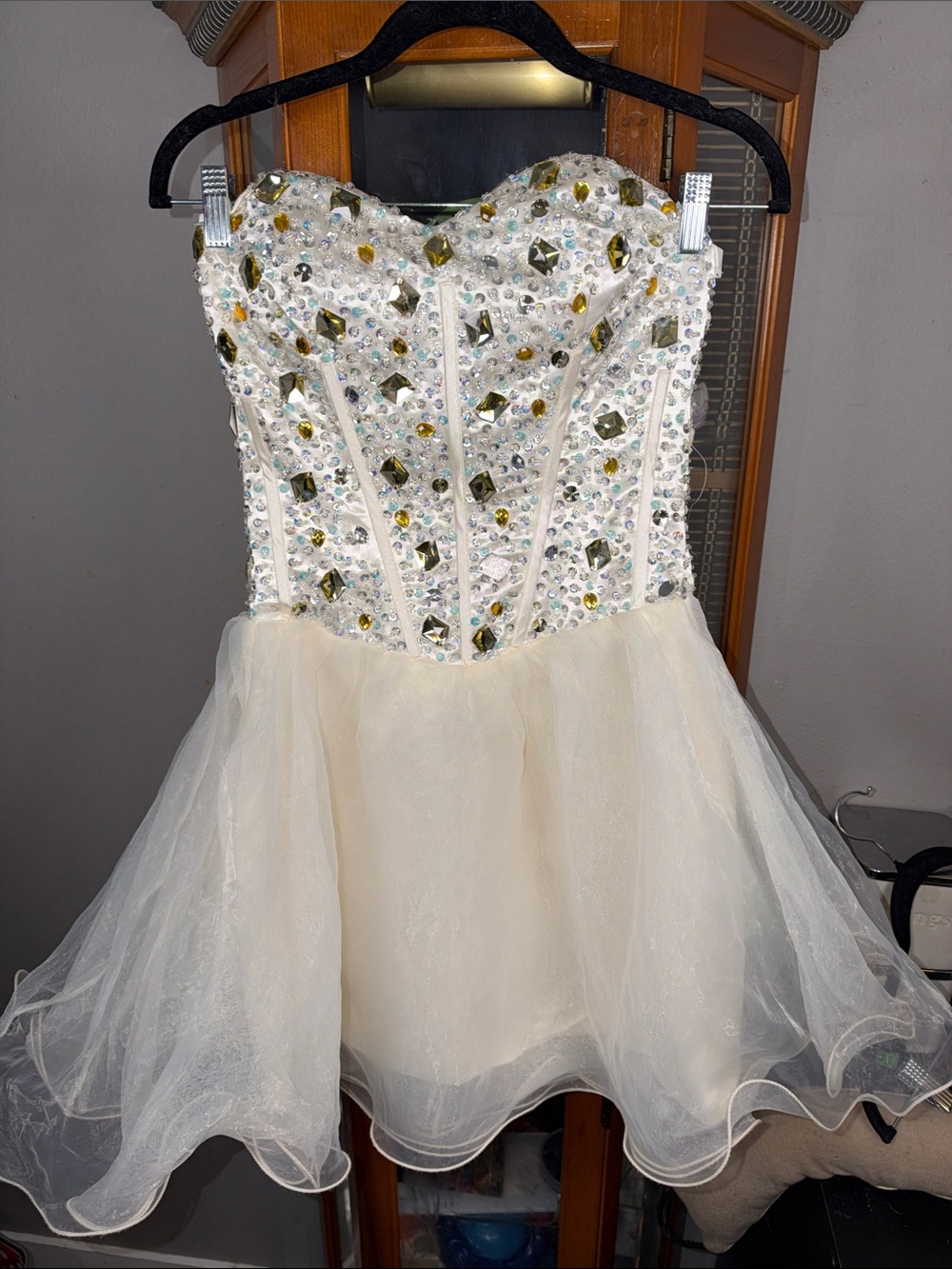 Sparkling Ivory Girls' Party Dress with Jewel Embellishments